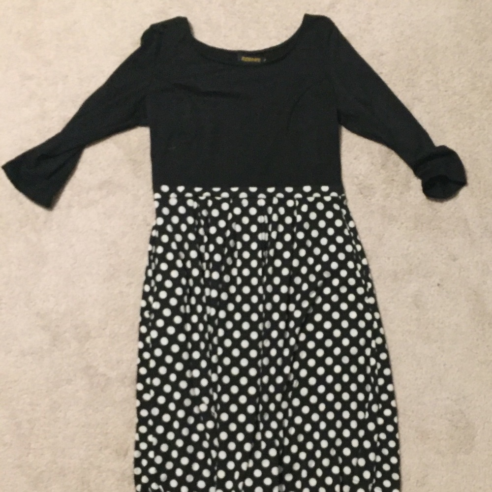 Girls knee-length dress with polka-dot skirt (YL)